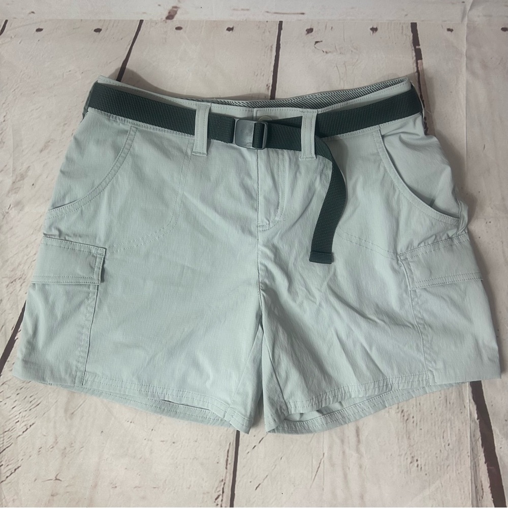 World Wide Sportsman women’s shorts size 2